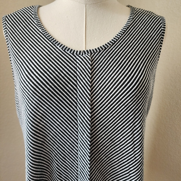 New York Laundry striped tank. Size L nwot - Picture 10 of 12